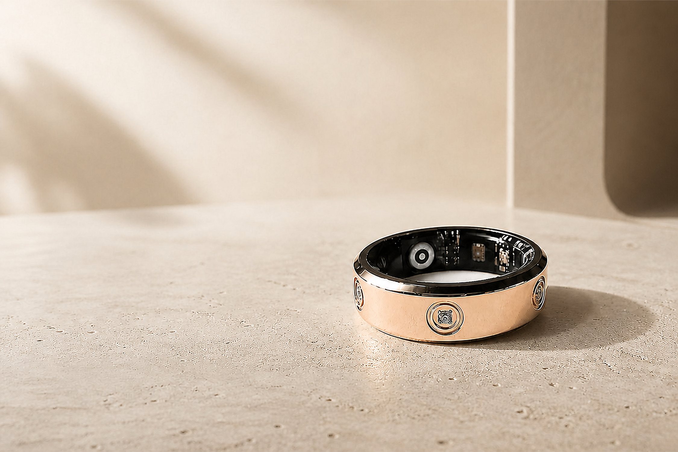 LuxenX ring on a stone surface